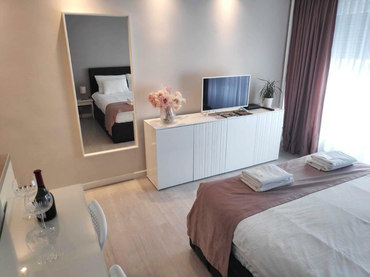 Penthouse “Sky 16” Studio Apartment 자그레브 외부 사진